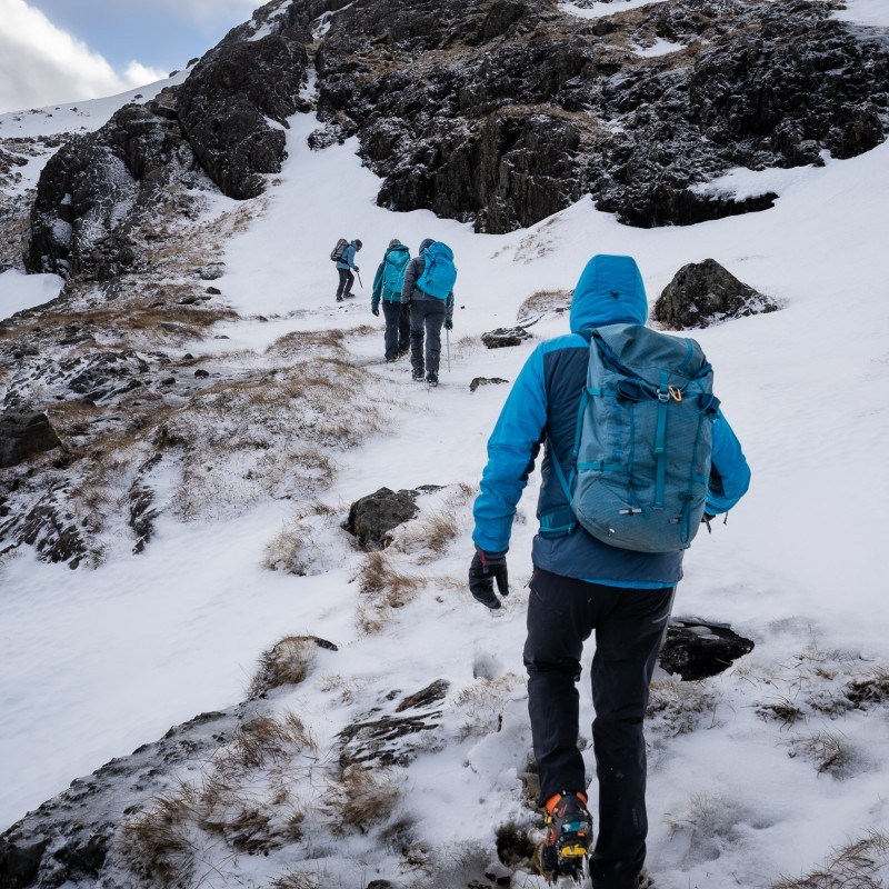 winter mountaineering skills experience glen coe scotland