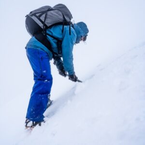 winter mountaineering skills courses in scotland
