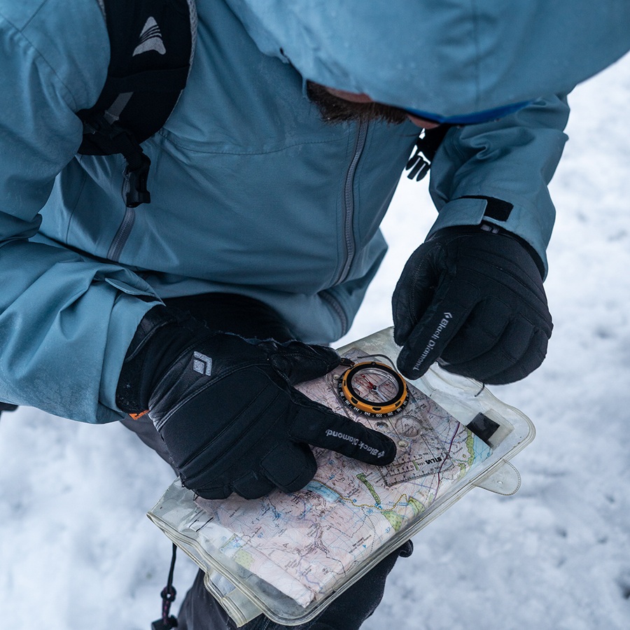 how to use crampons for winter hillwalking in scotland