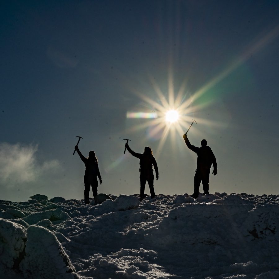 winter hillwalking and mountaineering courses for beginners in glen coe