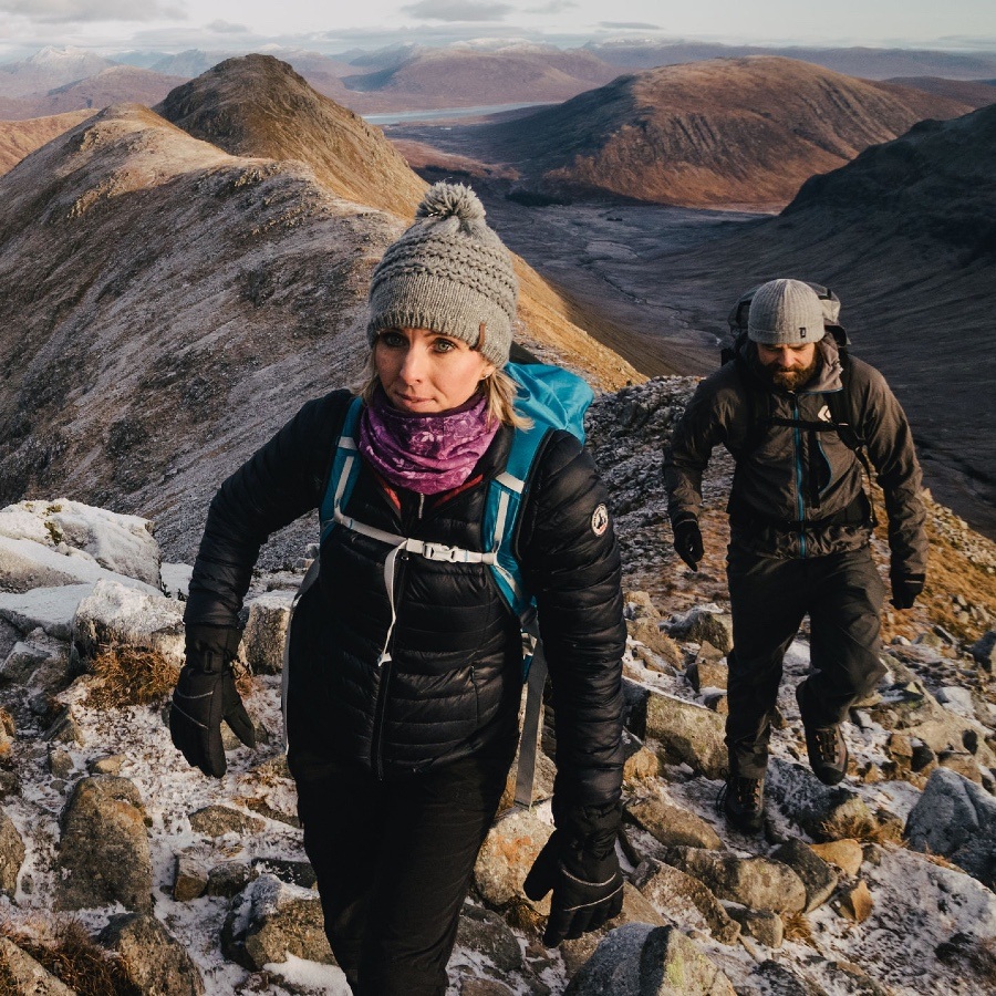 winter hillwalking and mountaineering on buachaille etive beag glen coe